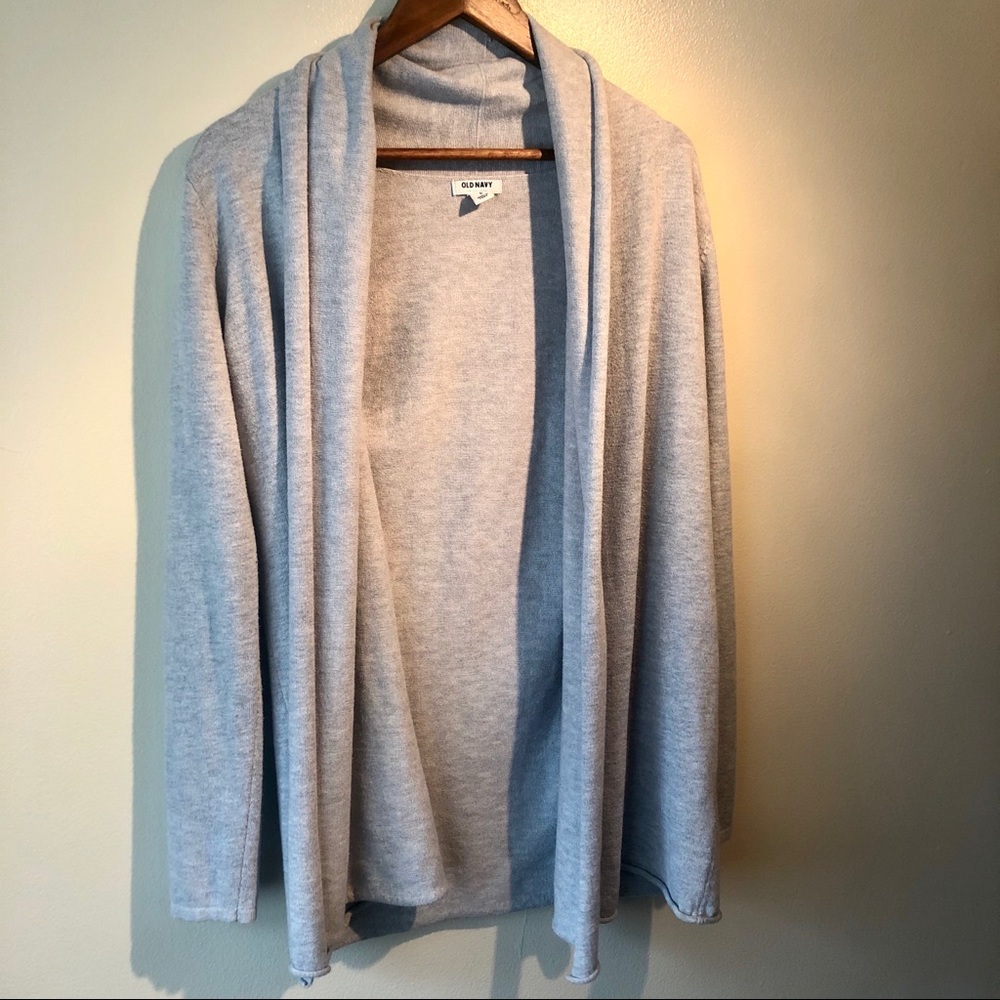 Old Navy Cardigan 🦋